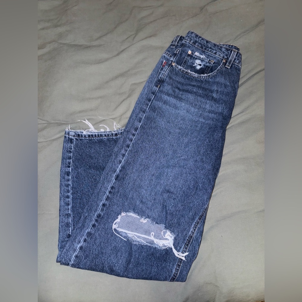 BDG Bella Low-Rise Baggy Jeans